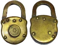 “J. B. M. K. L. Co. KENT. OHIO. PAT. APL’D. FOR”. Brass body. Brass shackle. Bra