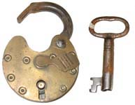 “E.R. MORSE, UNION ST., BOSTON “. 3 1/2″ high x 3 1/4” wide. Brass body. Steel s