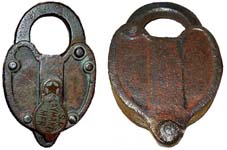 “S.R. SLAYMAKER MFG”. 2 1/2″ wide. Steel body. Steel shackle.