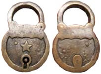 ★. 5 1/4″ high. Brass body. Brass shackle.