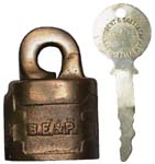 “B.E.&P.”. Cast Brass body. Brass shackle. Pin tumbler. 3 pins.