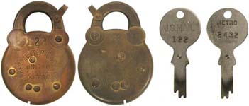 “STREET LETTER BOX LOCK UNITED STATES” – “METRO” – “122”