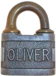 "OLIVER" - Round Shackle