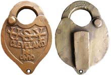 “U.S.Y. CLEVELAND OHIO”. Brass body. Brass shackle.