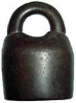 ★. 2 3/4″ high. Iron body. Iron shackle.