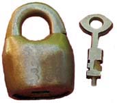 ★. 1 1/16″ high. Brass body. Brass shackle. Original brass key.