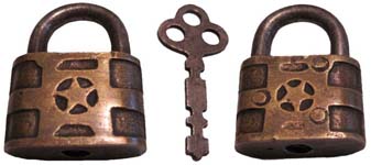 ★. 1 1/2″ high. Brass body. Steel shackle.