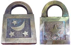 ★★★ – Stars and Moon