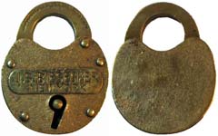 “J. S. BIESECKER NEW YORK” – Regular Shackle. 1 15/16″ high x 1 1/2″ wide x 7/16