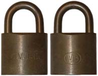 “C. V. E. C.”. 1 3/4″ wide. Brass body. Brass shackle. “AR” keyway. Catalog #: 6