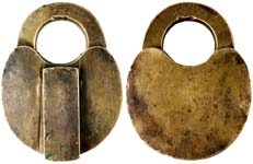 “82” – Large Shackle – “B&M R